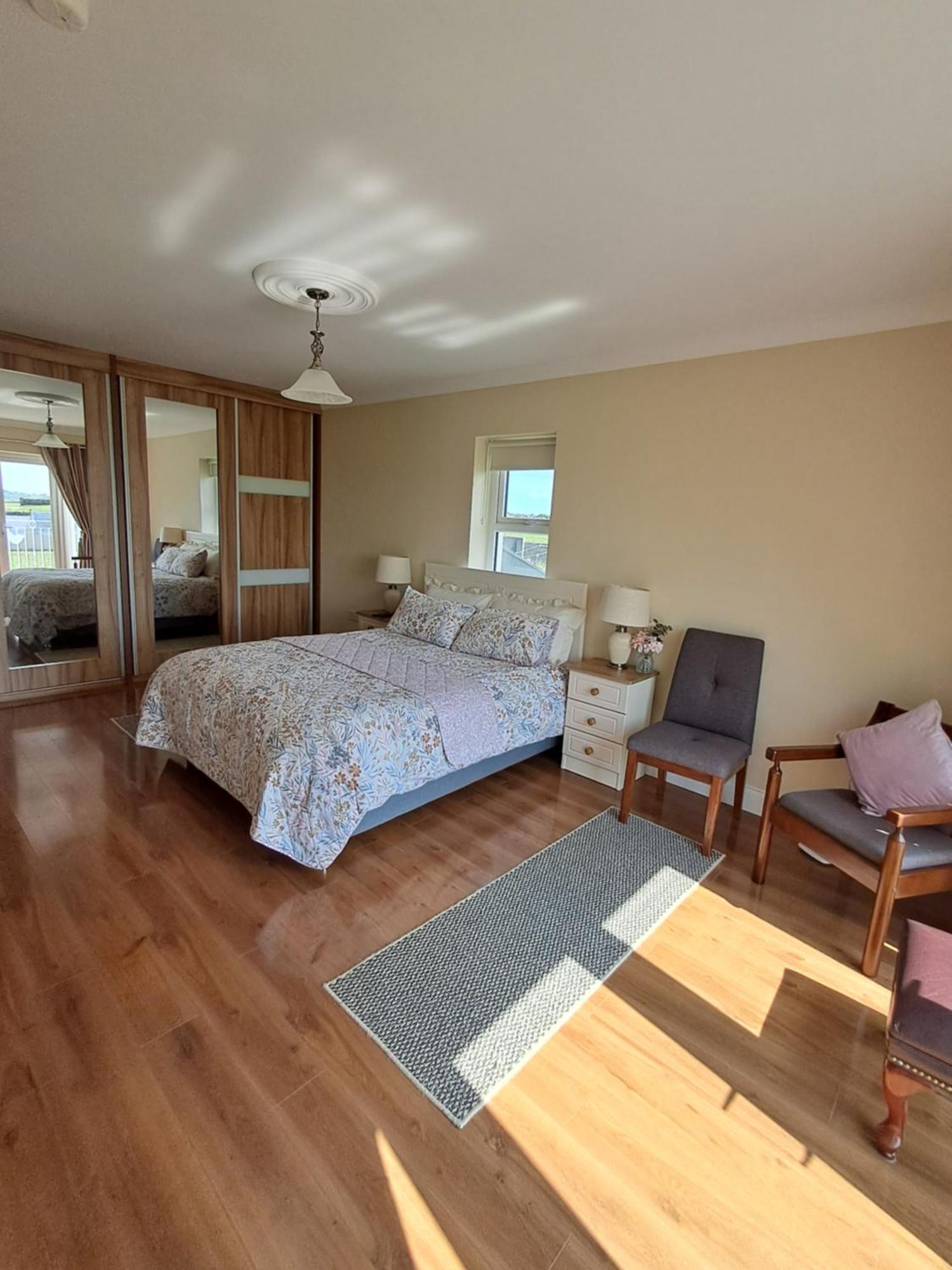Warm Spacious Three Bed Galway